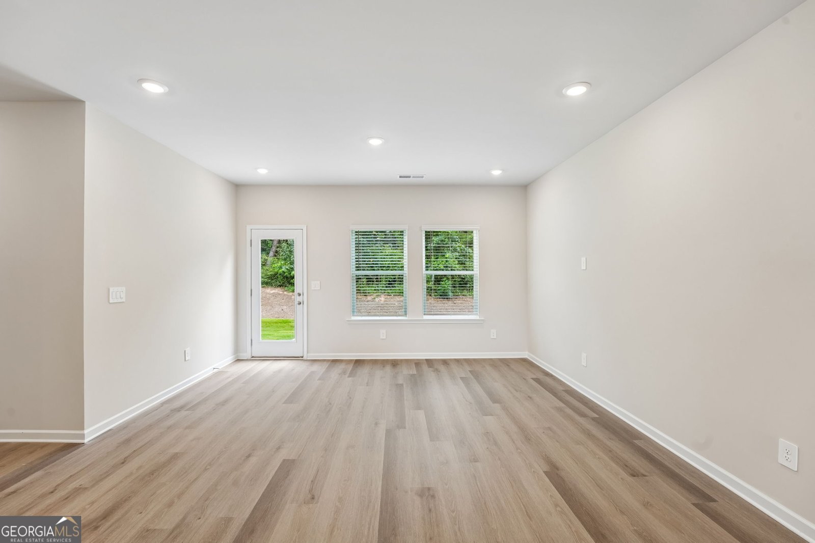 7838 Marie Way Fairburn - Photo 9
