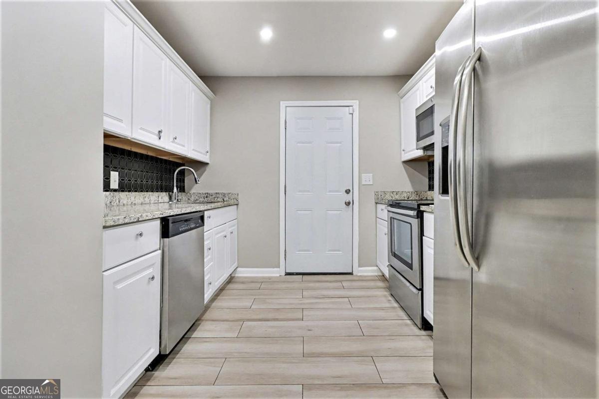 4758 Manse Drive Forest Park - Photo 6