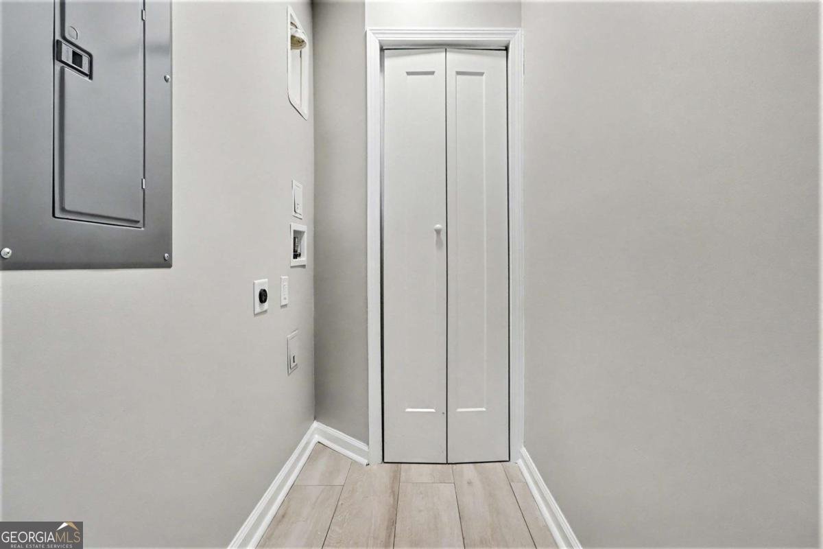 4758 Manse Drive Forest Park - Photo 8