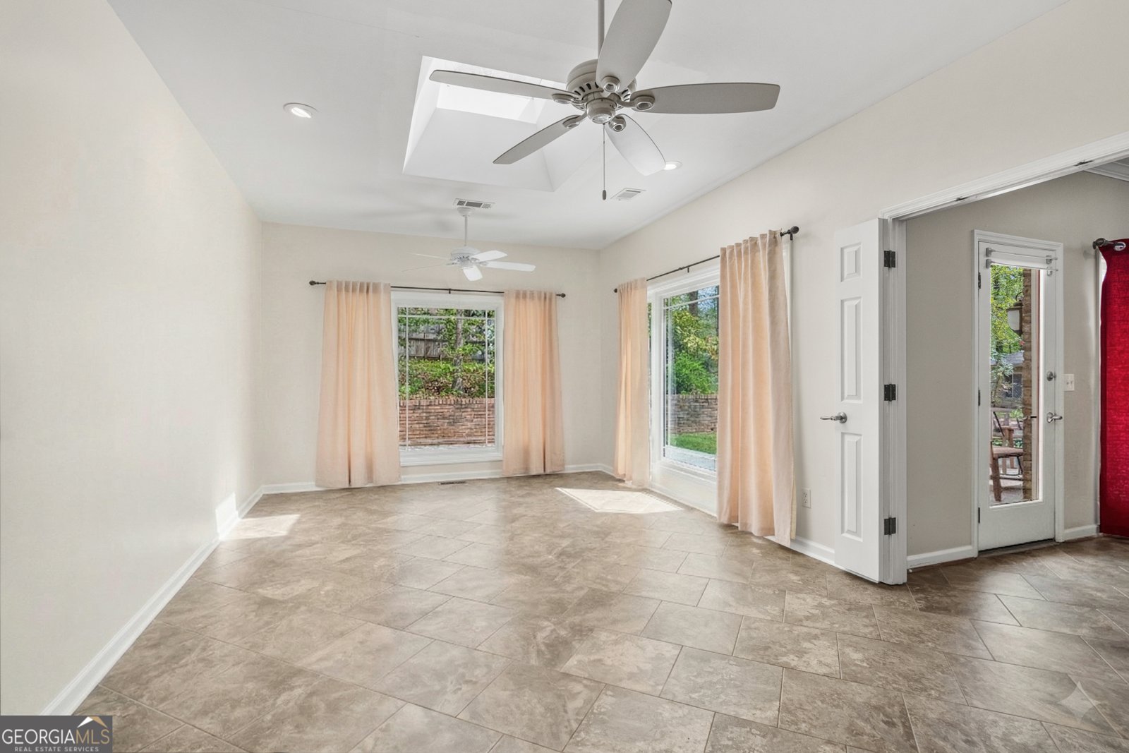 9442 Comanche Road Columbus - Photo 10