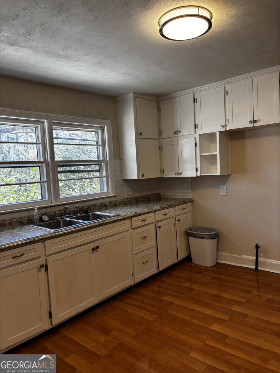 1365 Stewart Street Carrollton - Photo 9