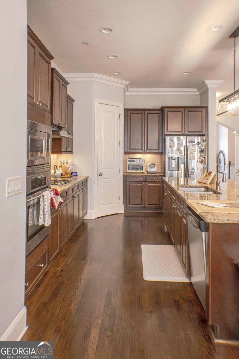 546 Sarabrook Place Sandy Springs - Photo 12