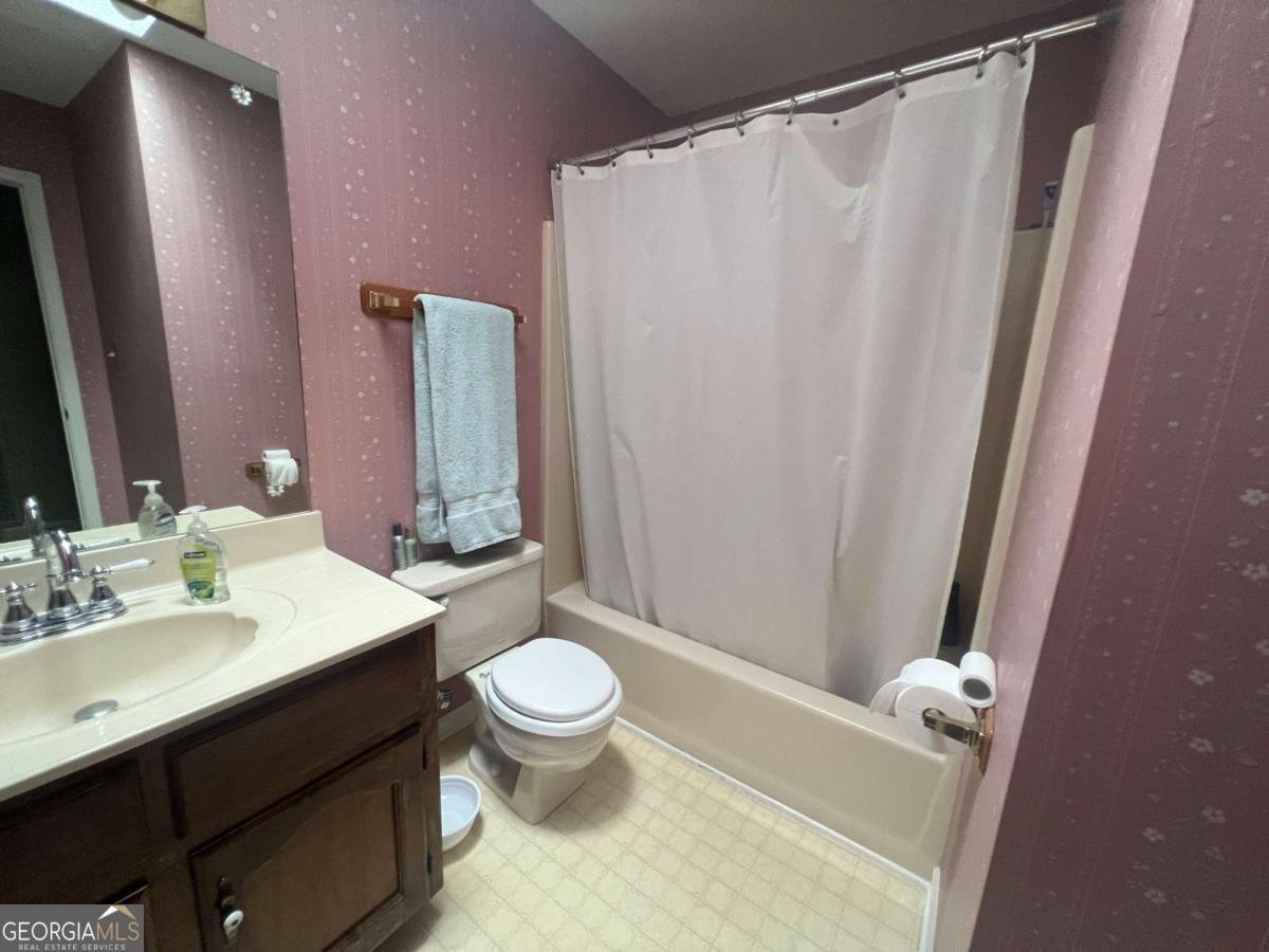 152 Wellington Drive Hull - Photo 8