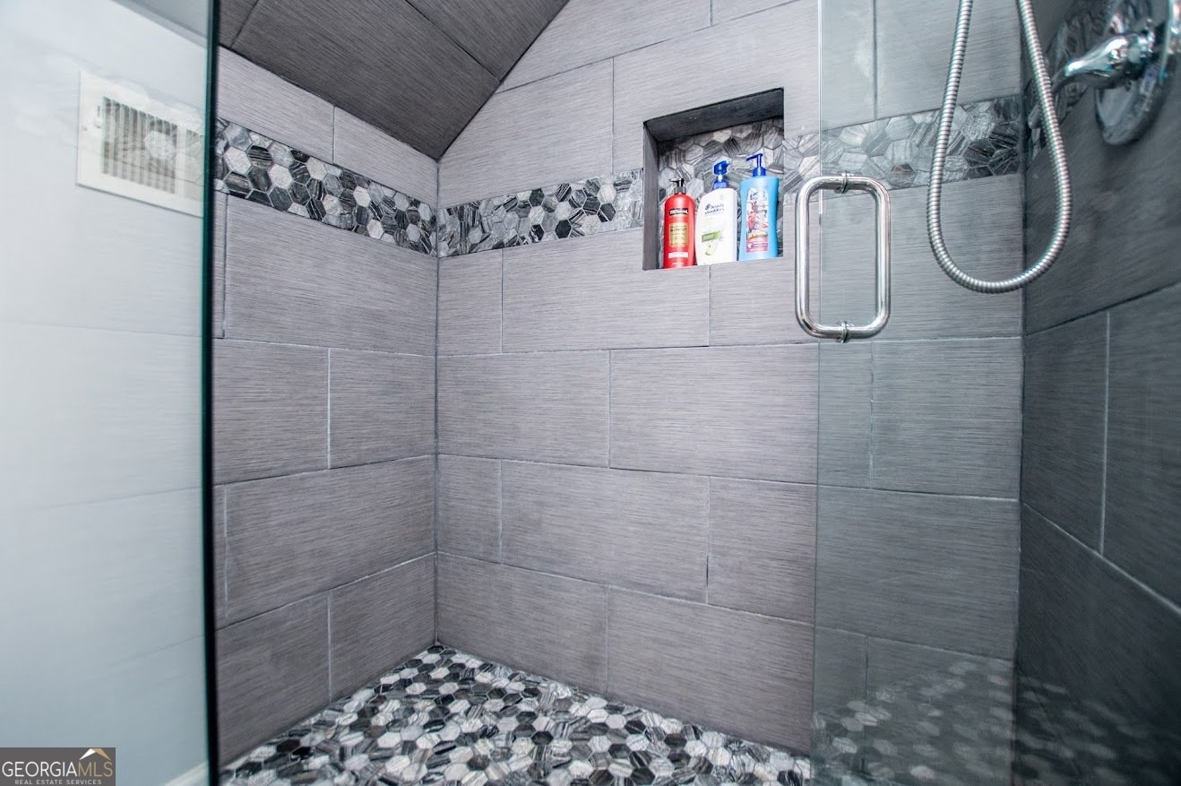 1011 Rainey Road Temple - Photo 12