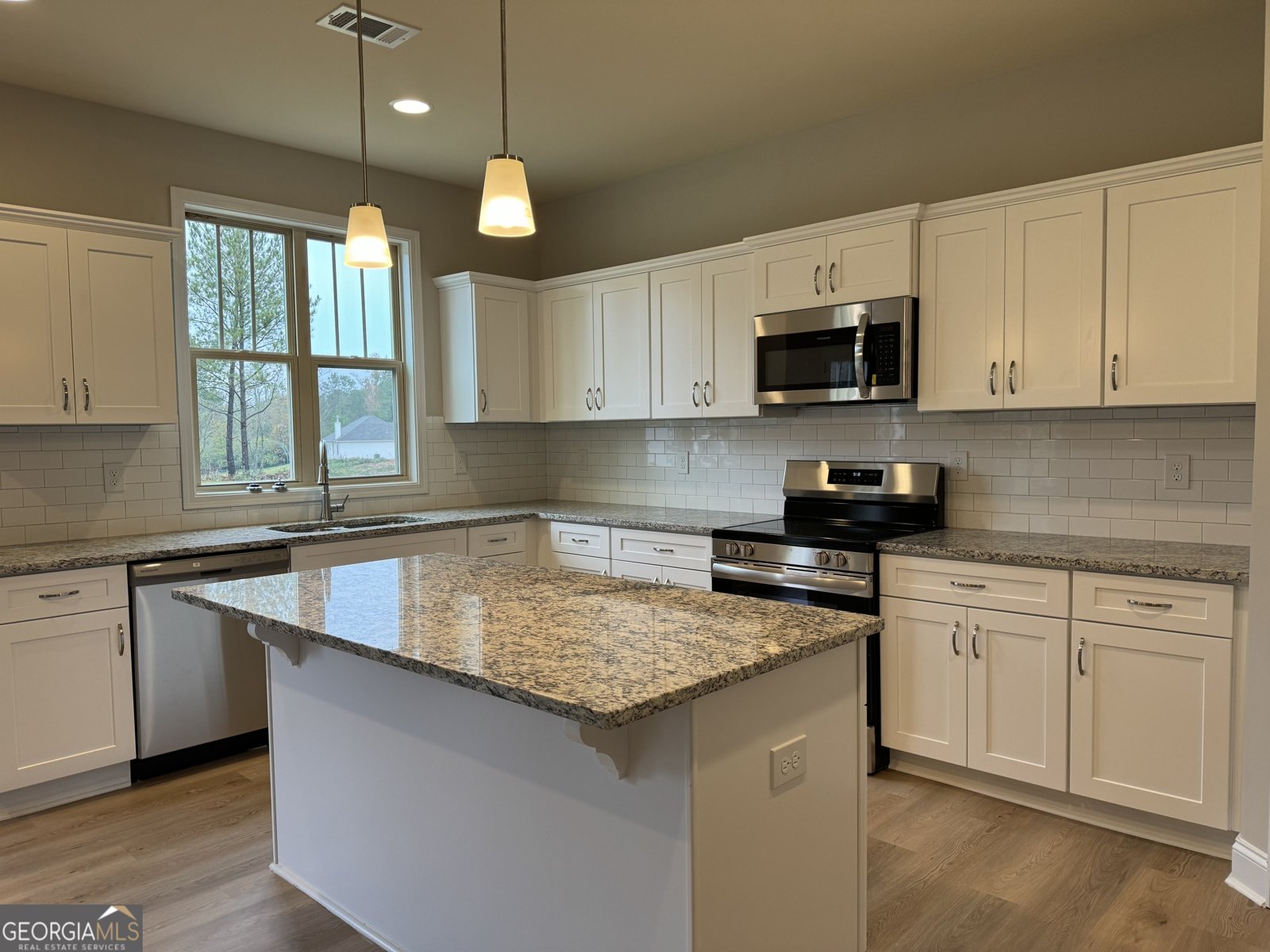 166 Country World Drive Macon - Photo 33