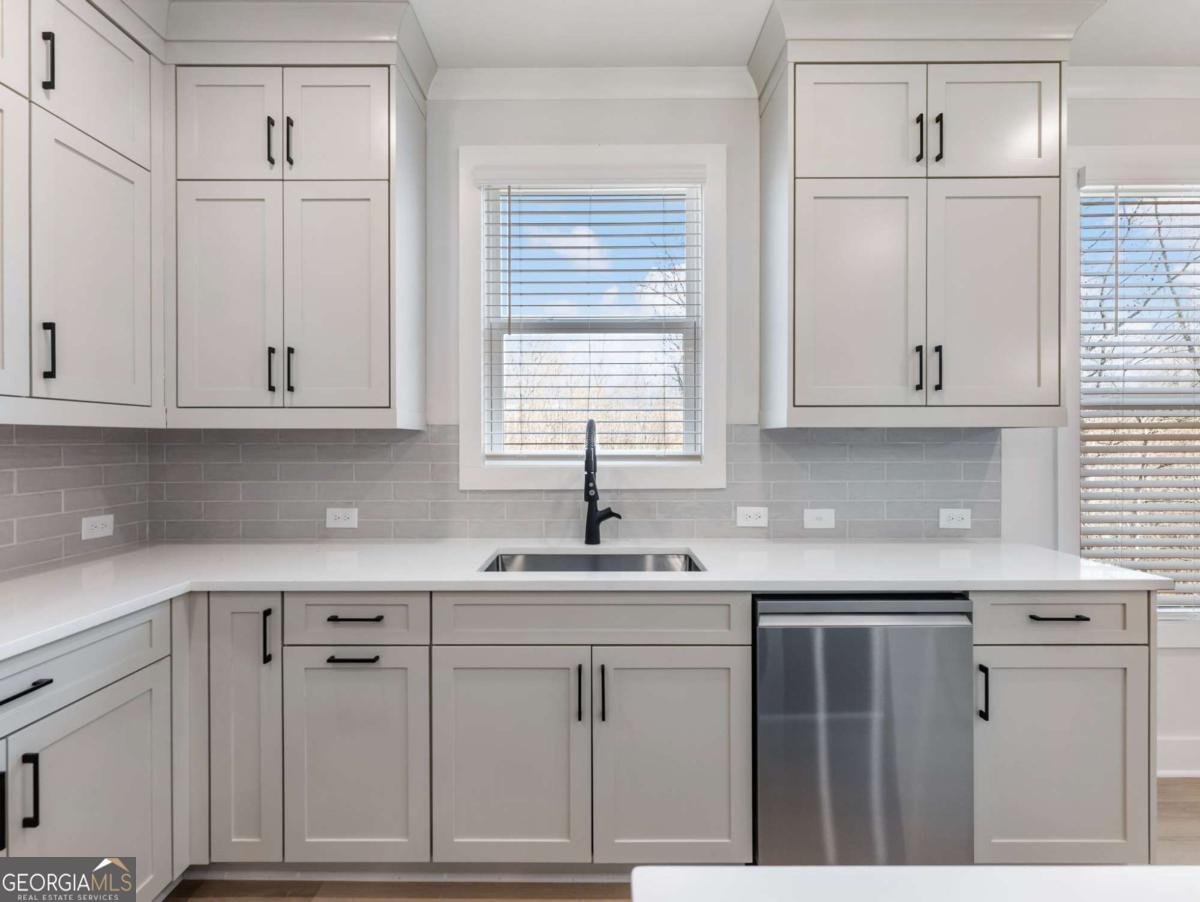 4436 Hosch Reserve Court Buford - Photo 11