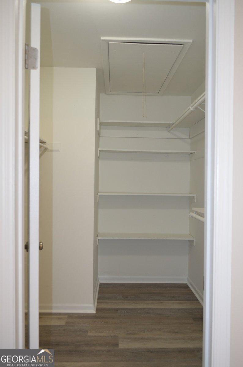 726 Willow Creek Drive Macon - Photo 11