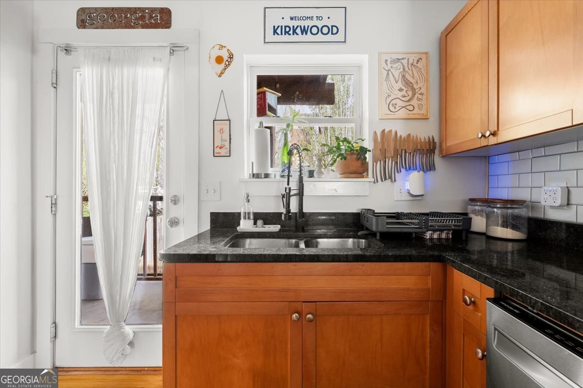 2023 Oakview Road Atlanta - Photo 8