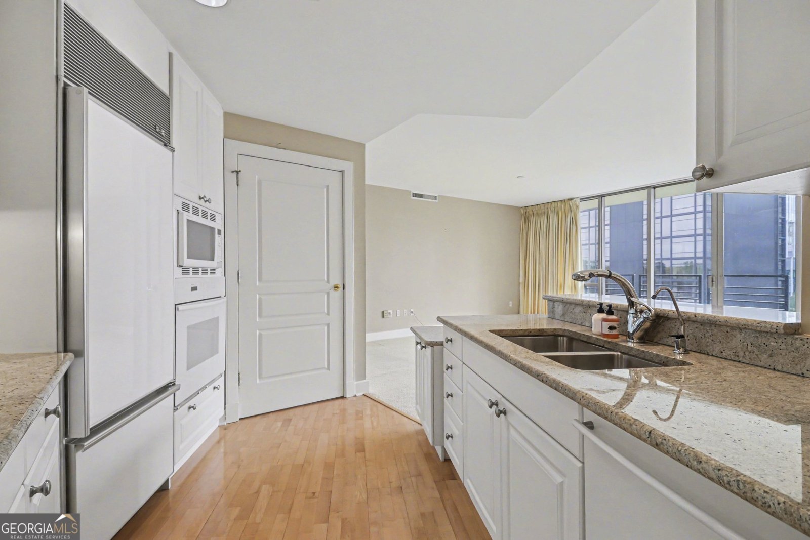 700 Park Regency Place Atlanta - Photo 14