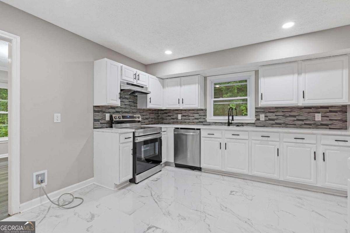 798 Brownlee Lane Lawrenceville - Photo 10