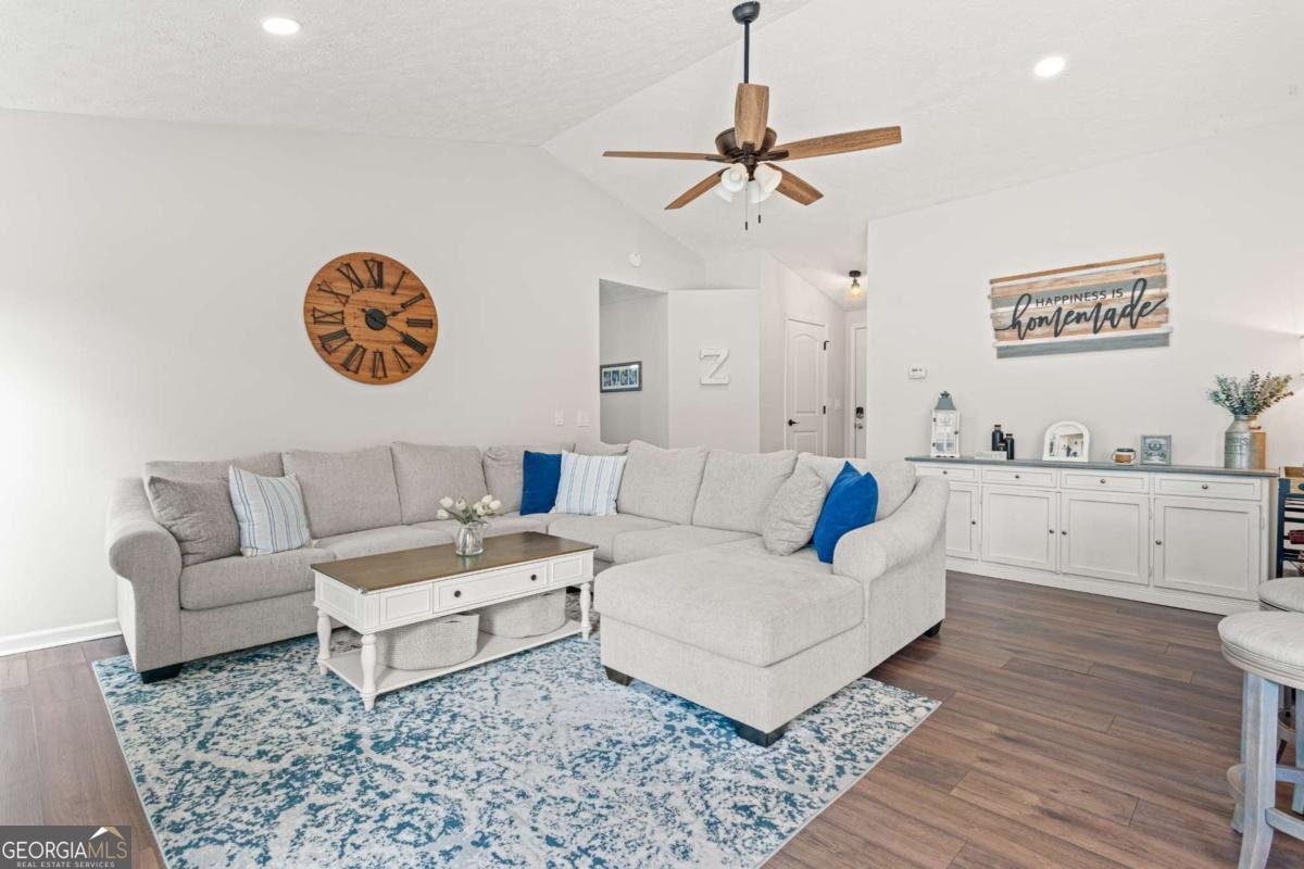 210 Magnolia Tree Court Alpharetta - Photo 11