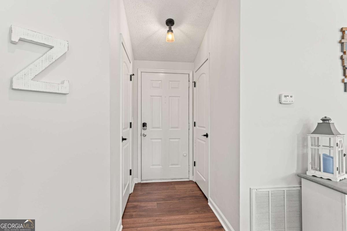 210 Magnolia Tree Court Alpharetta - Photo 6