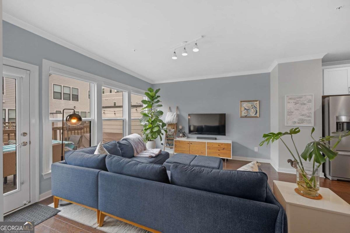 2020 Holtz Lane Atlanta - Photo 6