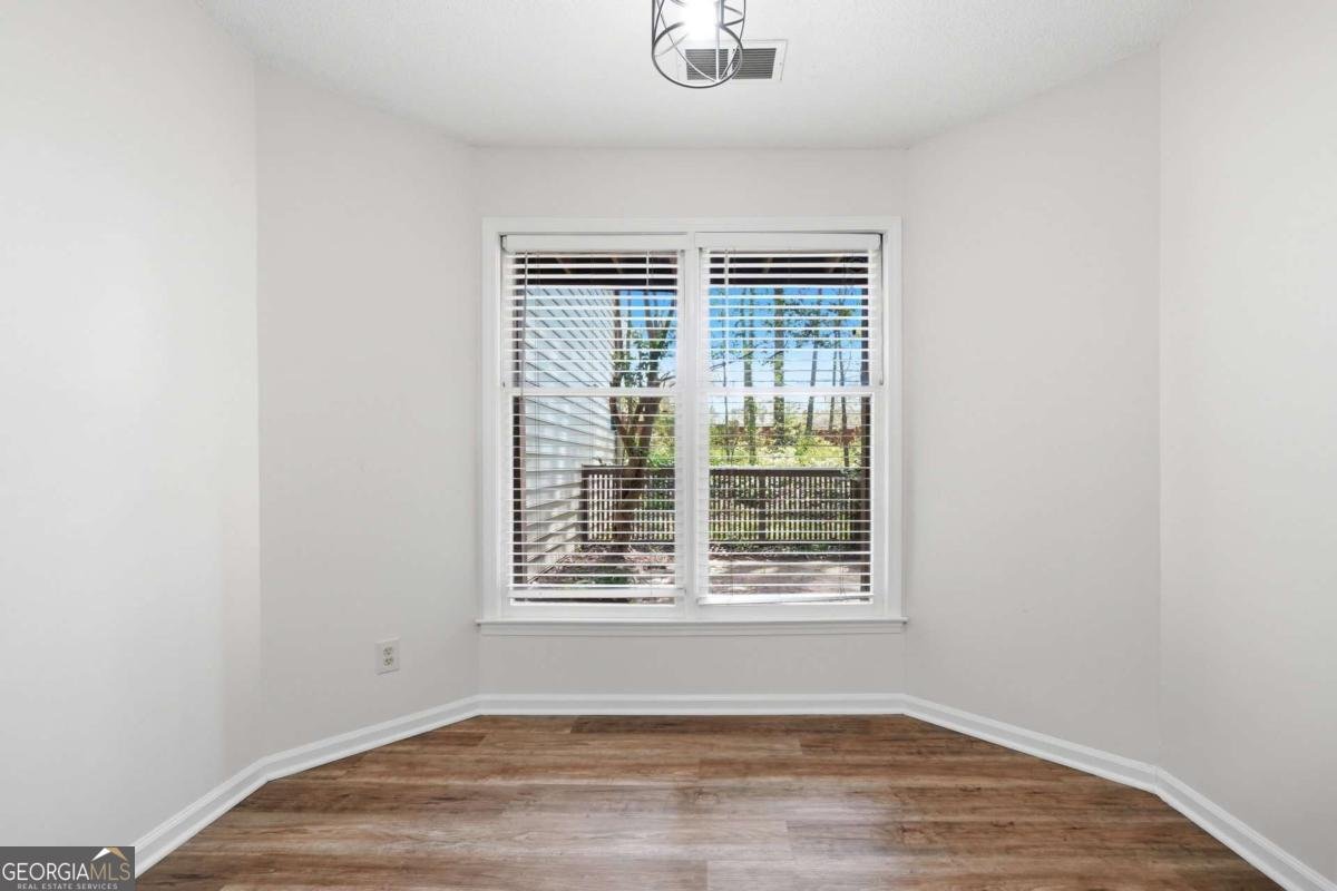 507 Garden Court Atlanta - Photo 8