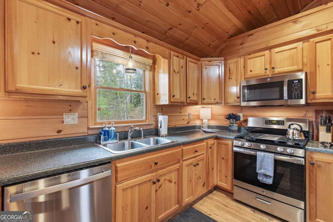 145 Fox Run Lane Blue Ridge - Photo 8