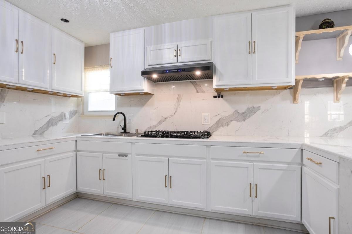 176 Bay Court Drive Stockbridge - Photo 11