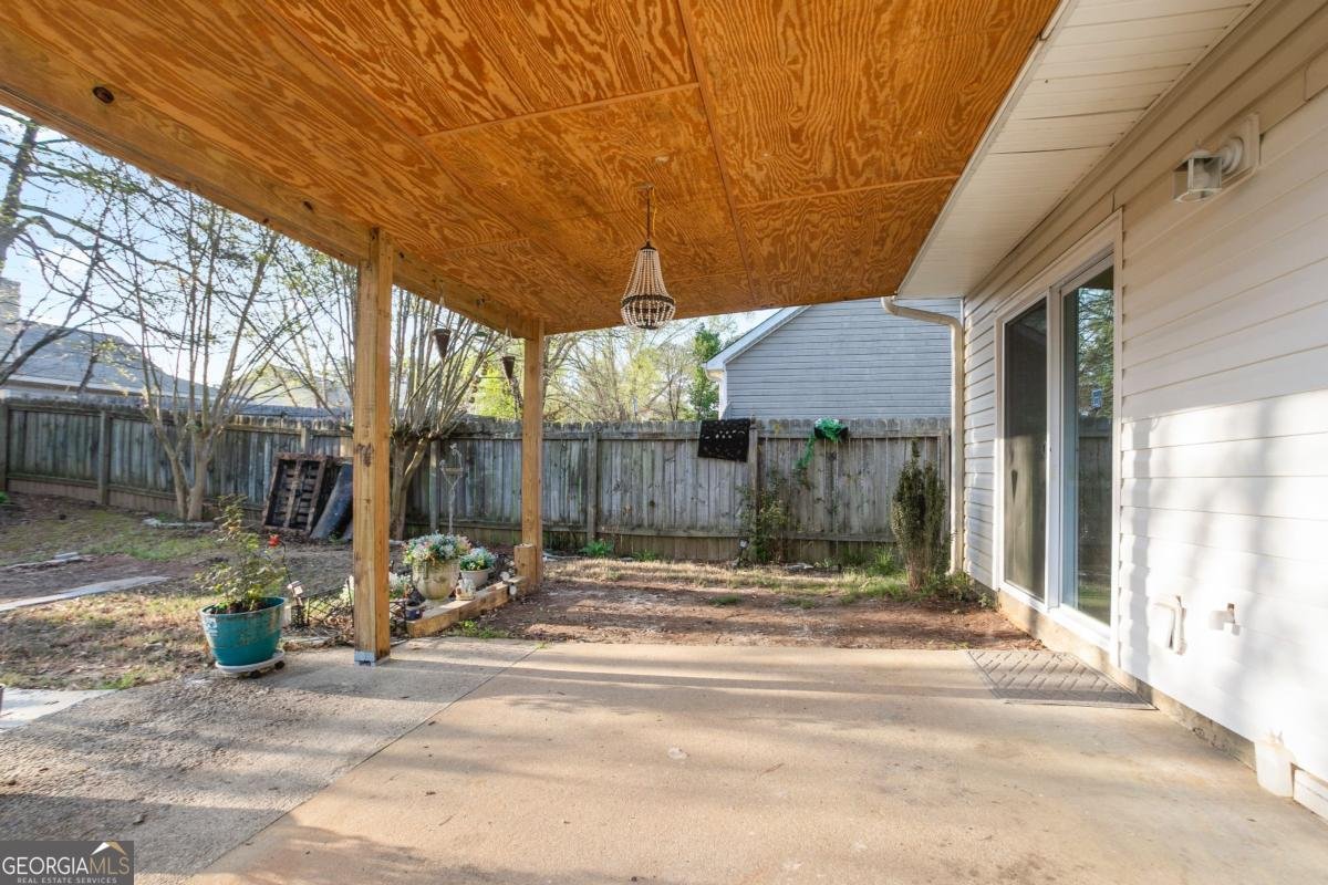 176 Bay Court Drive Stockbridge - Photo 27