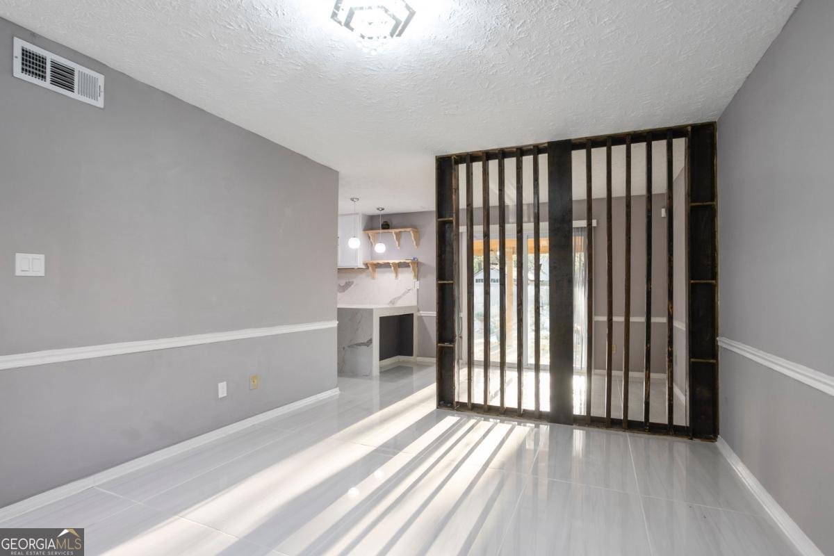 176 Bay Court Drive Stockbridge - Photo 6