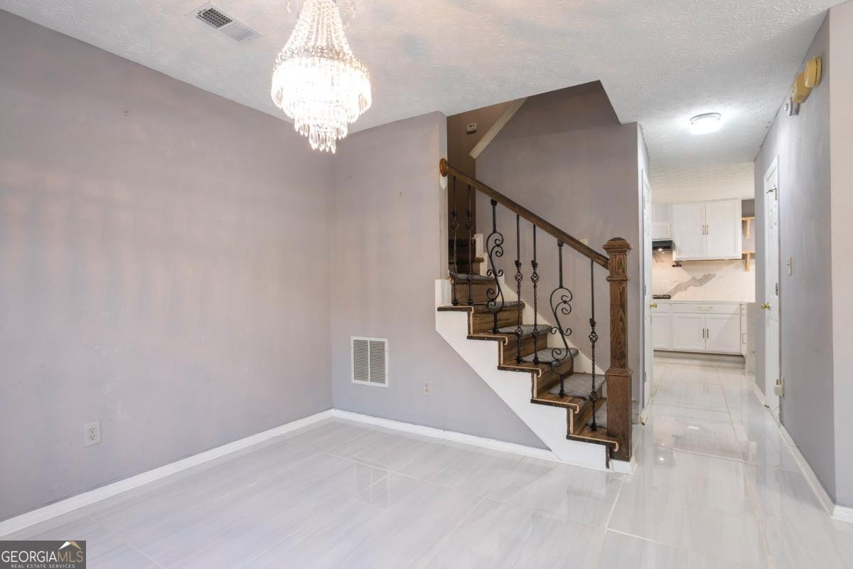 176 Bay Court Drive Stockbridge - Photo 7