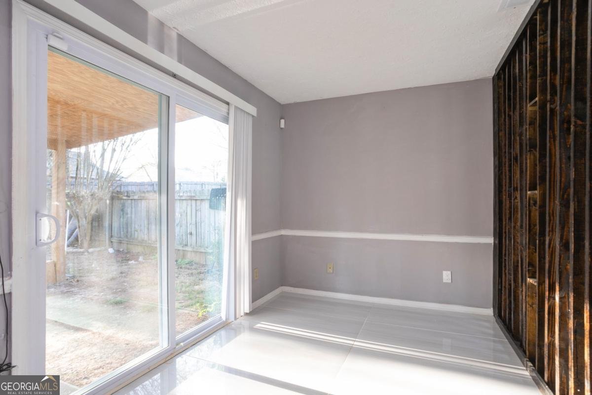 176 Bay Court Drive Stockbridge - Photo 8