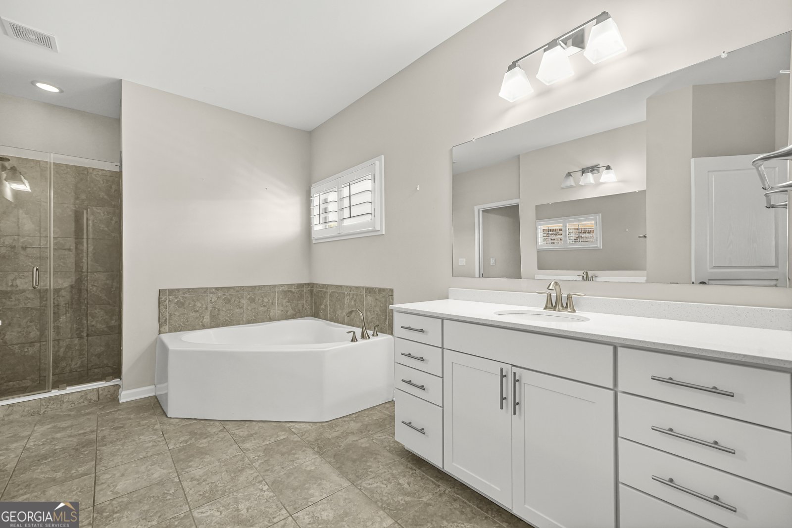 5599 Rapallo Terrace Sugar Hill - Photo 18