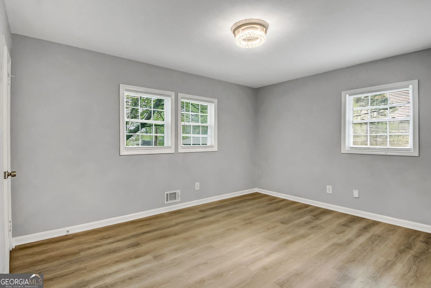 431 Pineridge Road Forest Park - Photo 8