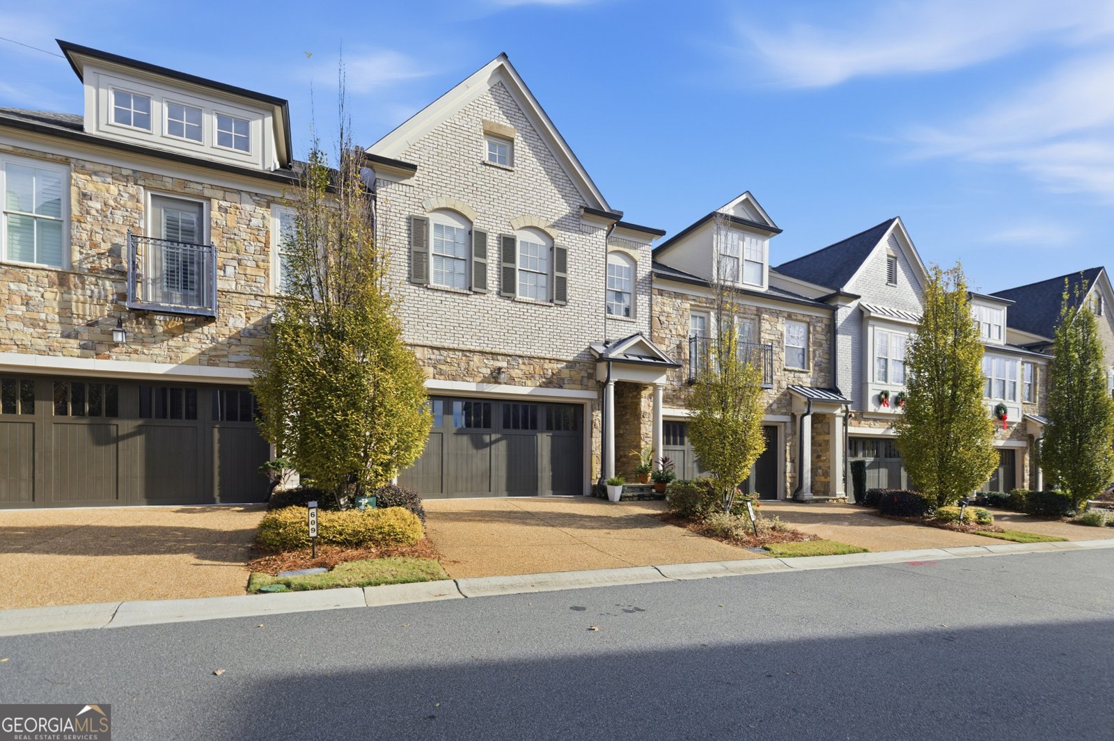 613 Abbington River Lane Atlanta - Photo 1