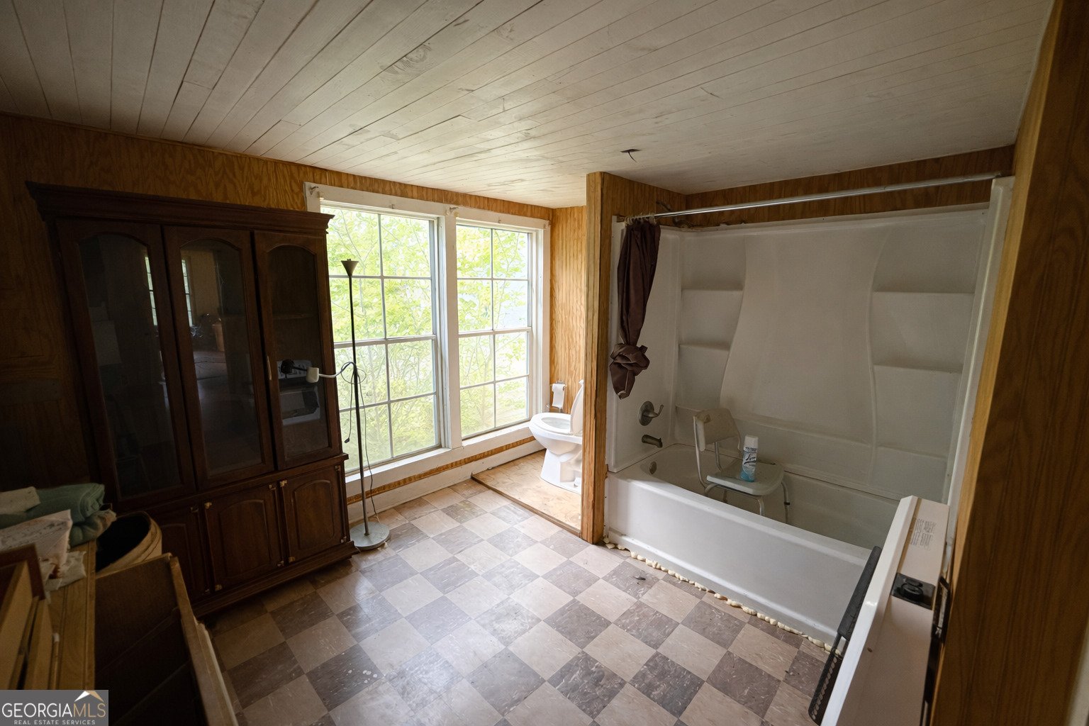 610 E Johnson Street Temple - Photo 8