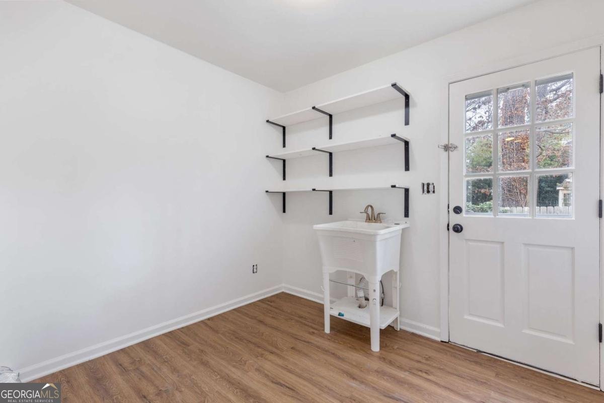 808 Valbrook Court Lilburn - Photo 10