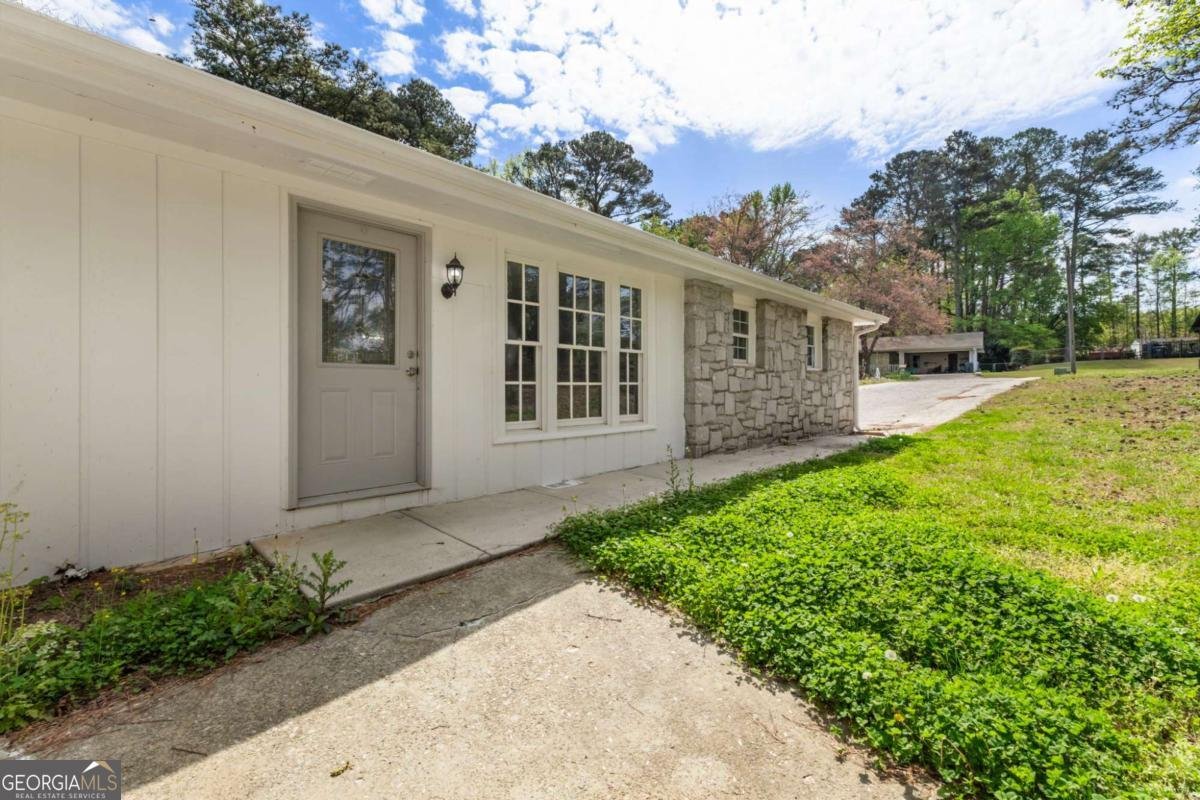 952 Star Court Norcross - Photo 1