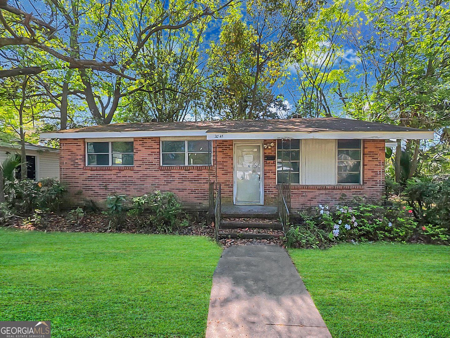 2045 42nd Street Savannah - Photo 1