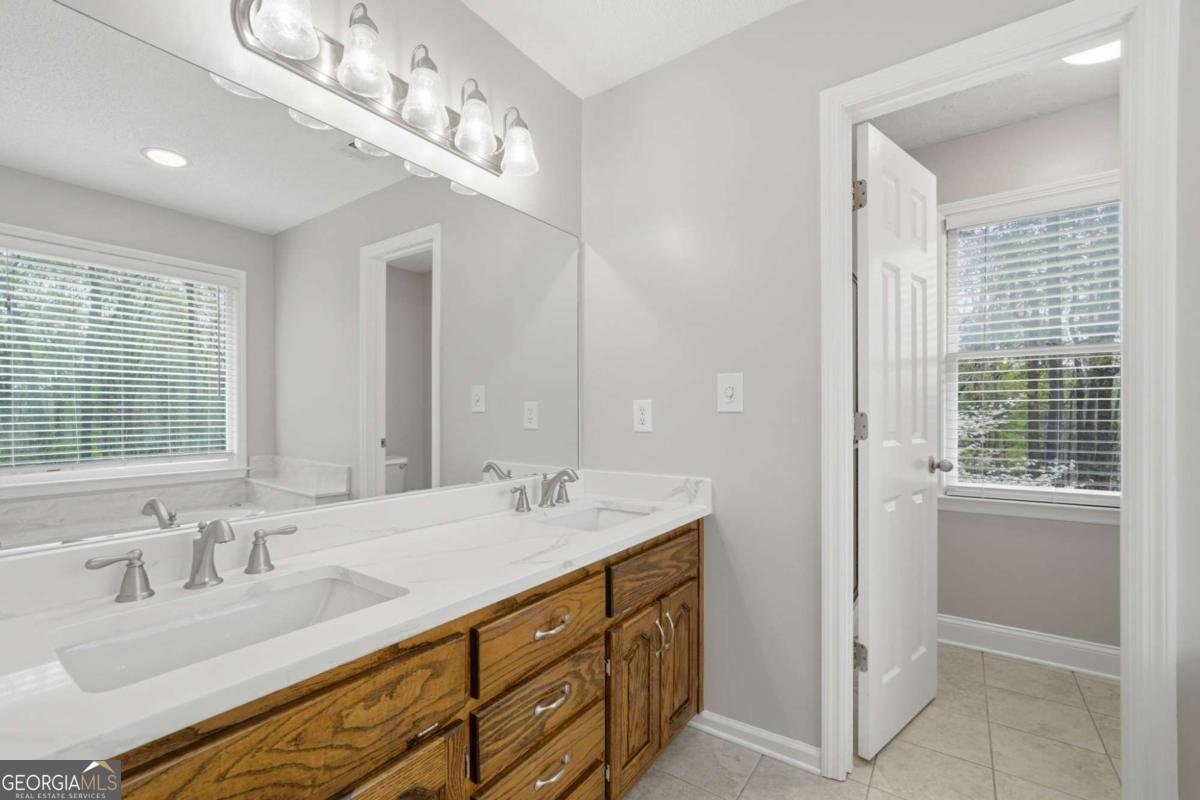 1415 Silver Fox Run Woodstock - Photo 34