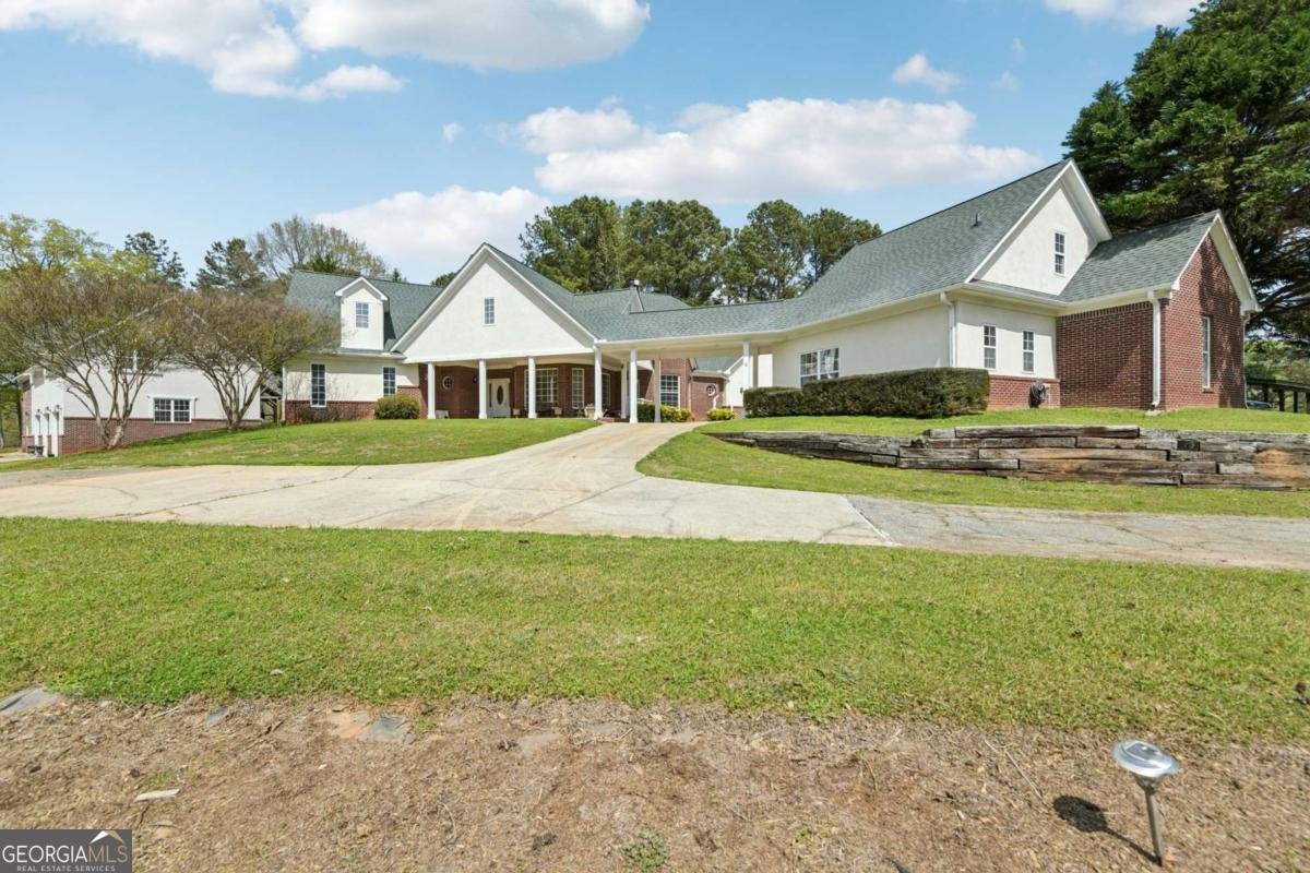 228 Indian Creek Road Locust Grove - Photo 1