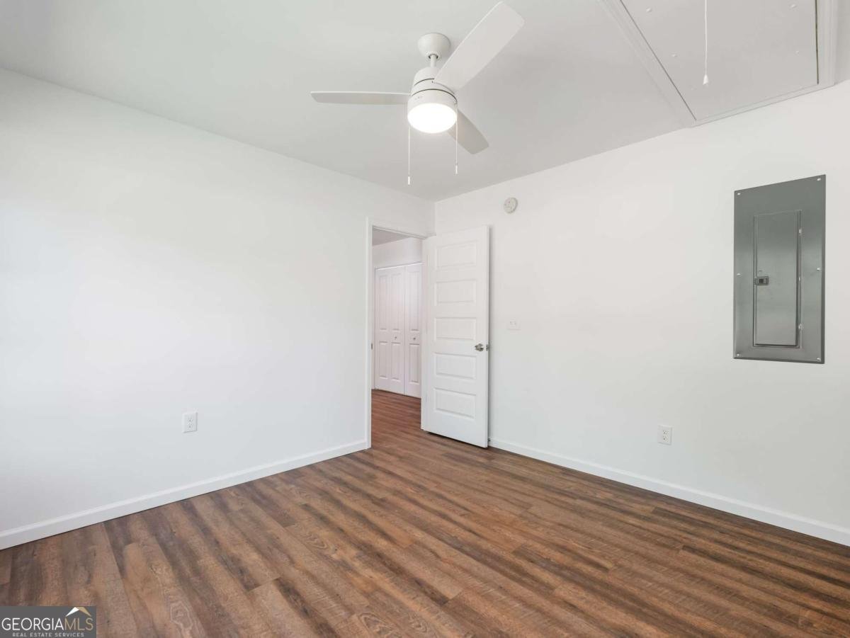 8079 Beachwood Drive Murrayville - Photo 16