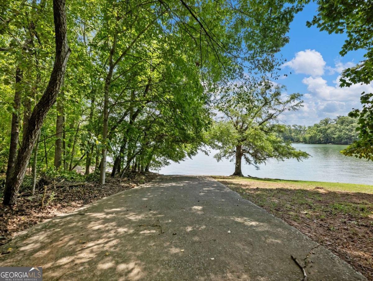 8079 Beachwood Drive Murrayville - Photo 41