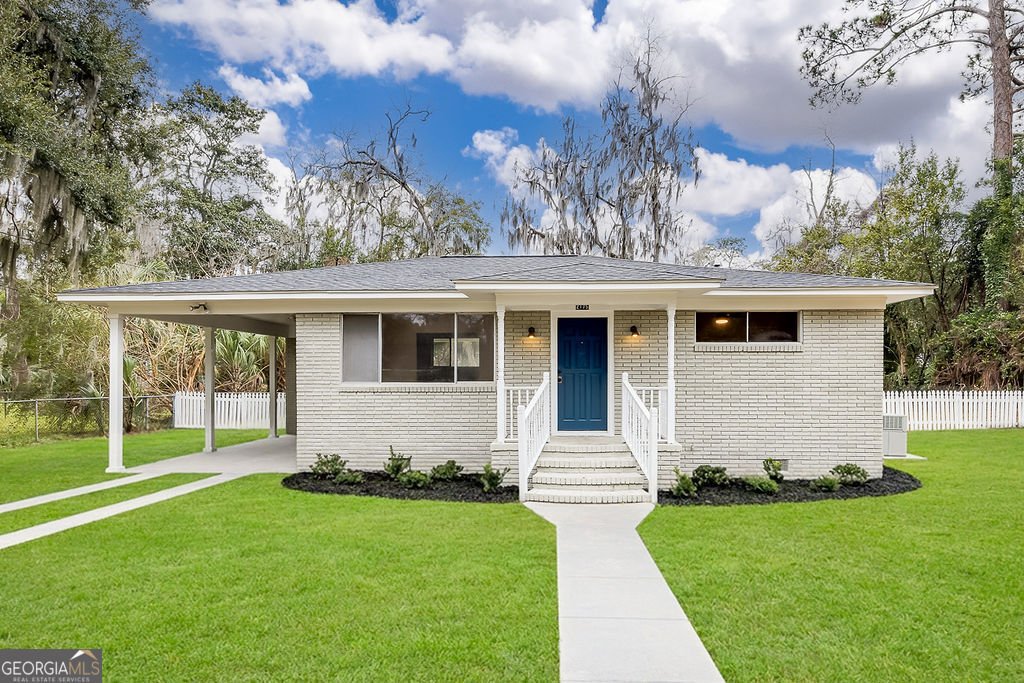 2105 Saint Johns Avenue Savannah - Photo 1