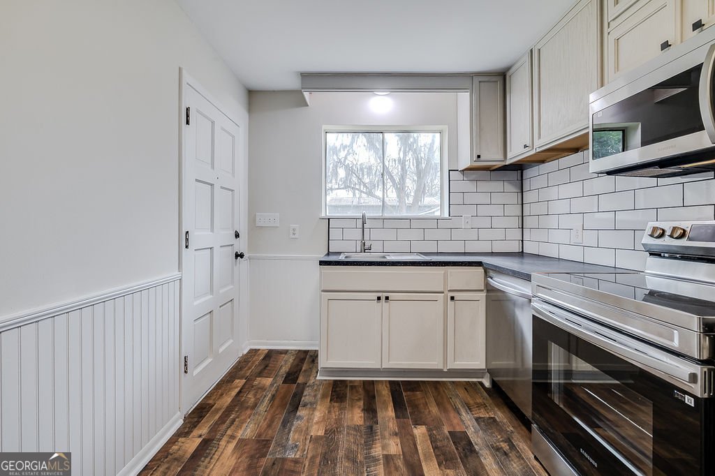 2105 Saint Johns Avenue Savannah - Photo 15