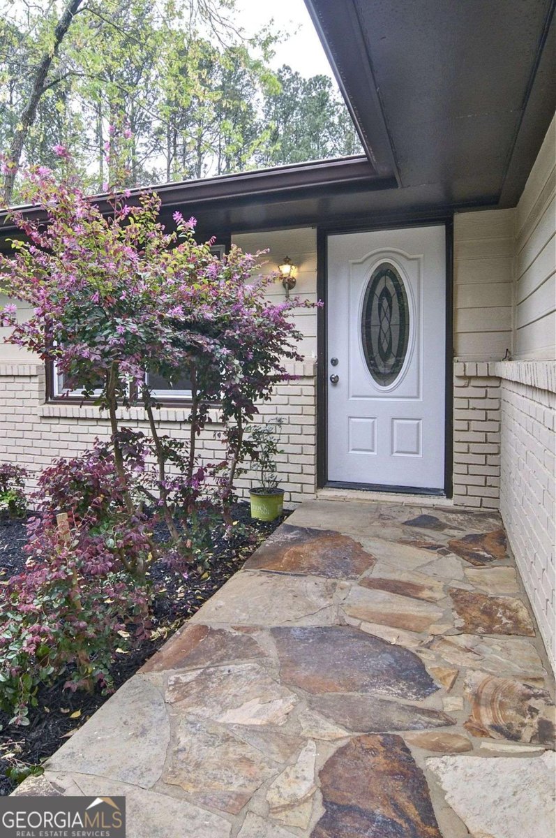 2890 Lakemont Place Marietta - Photo 8