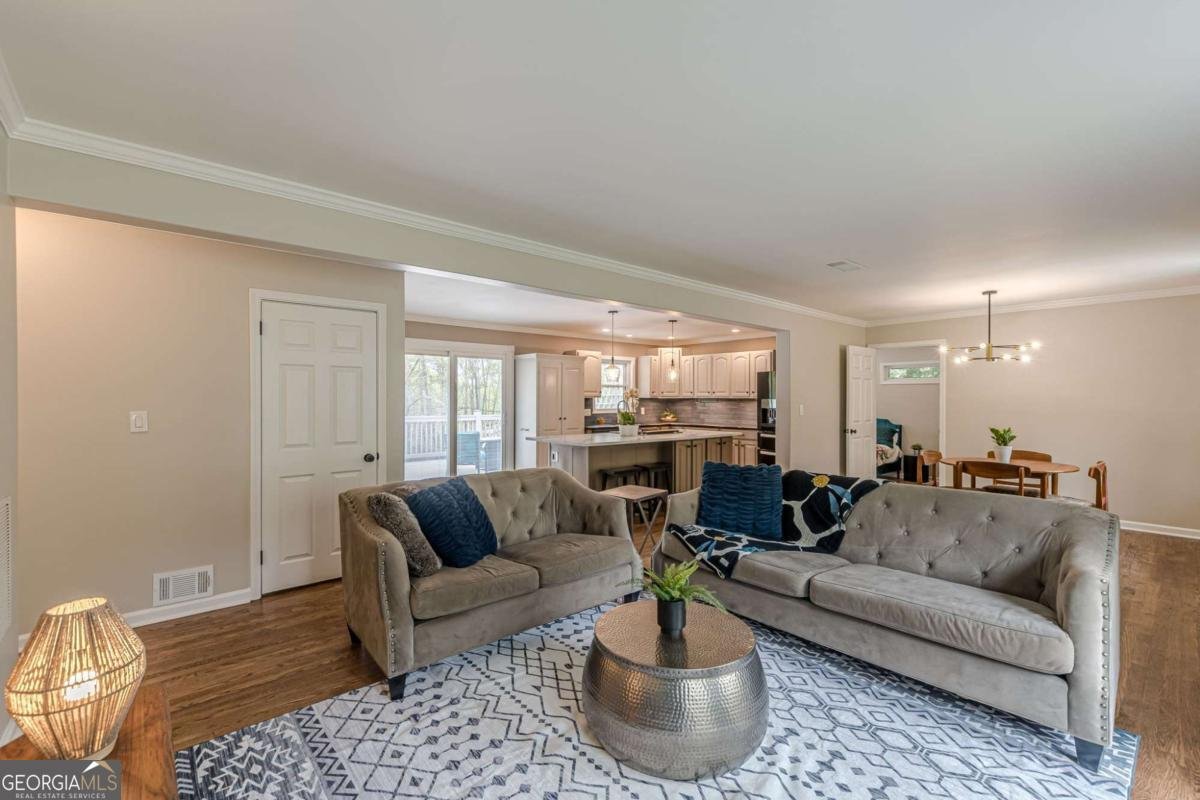 2396 Elmwood Circle Smyrna - Photo 7