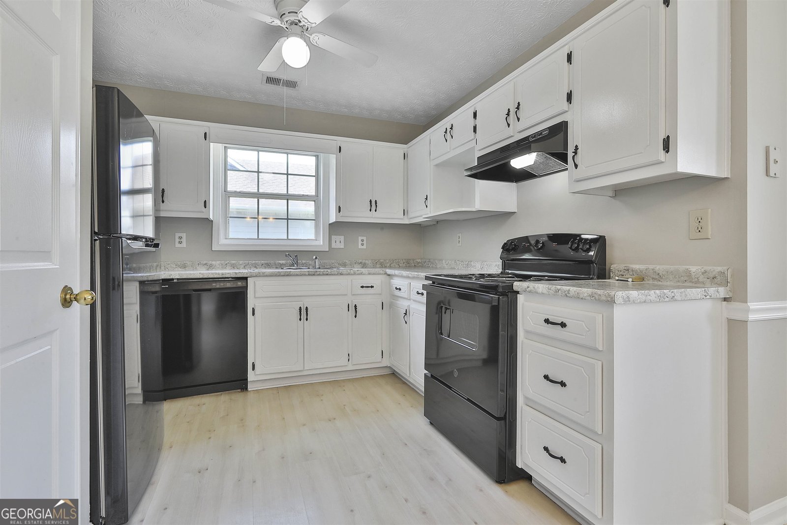 170 Landing Drive Fayetteville - Photo 12