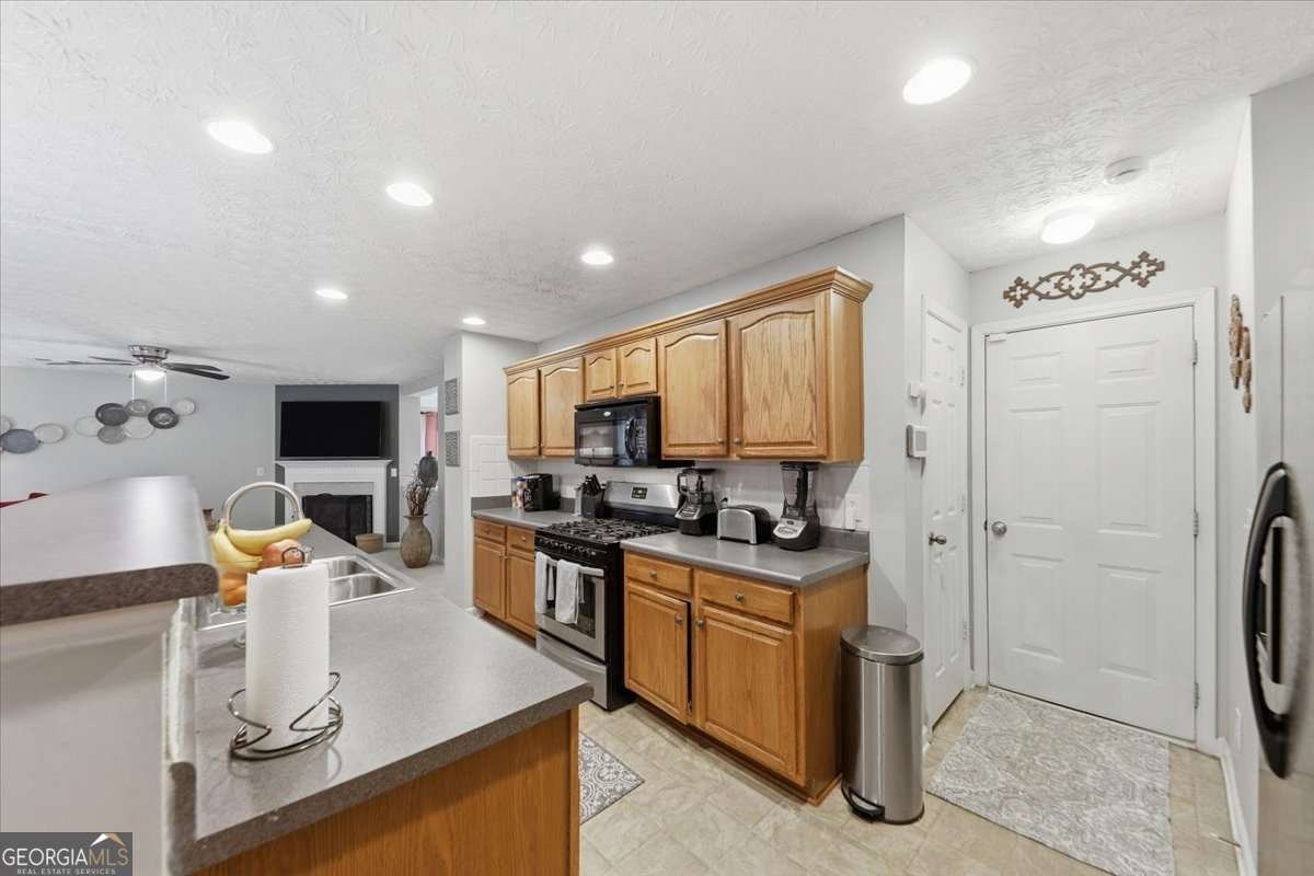 2025 Valley Creek Drive Lithia Springs - Photo 18