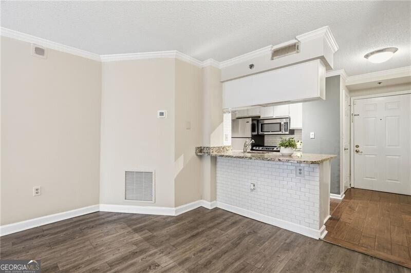 795 Hammond Drive Atlanta - Photo 14