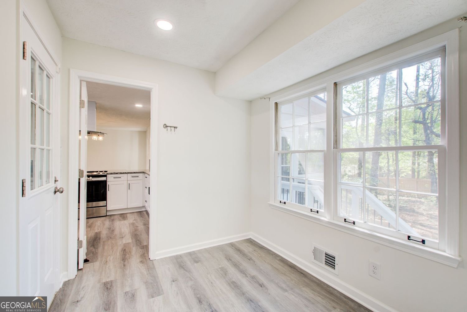 3553 Sandy Woods Lane Stone Mountain - Photo 12