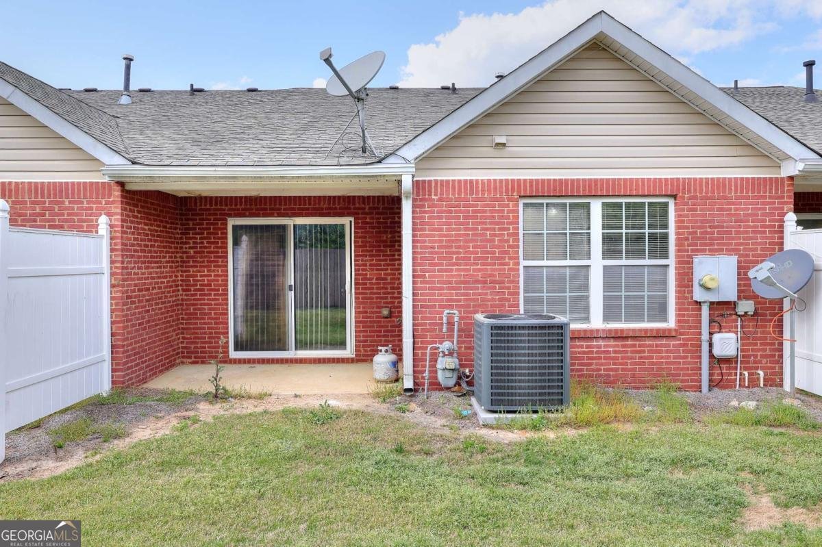 453 Tara Commons Circle Loganville - Photo 36