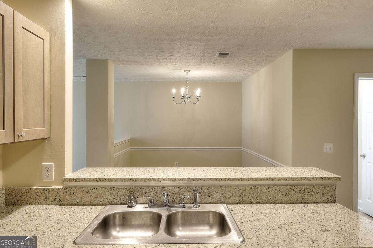 453 Tara Commons Circle Loganville - Photo 7