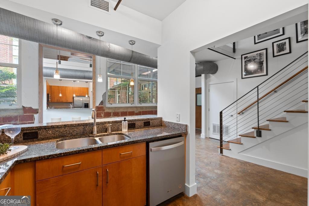 600 College Street Hapeville - Photo 13