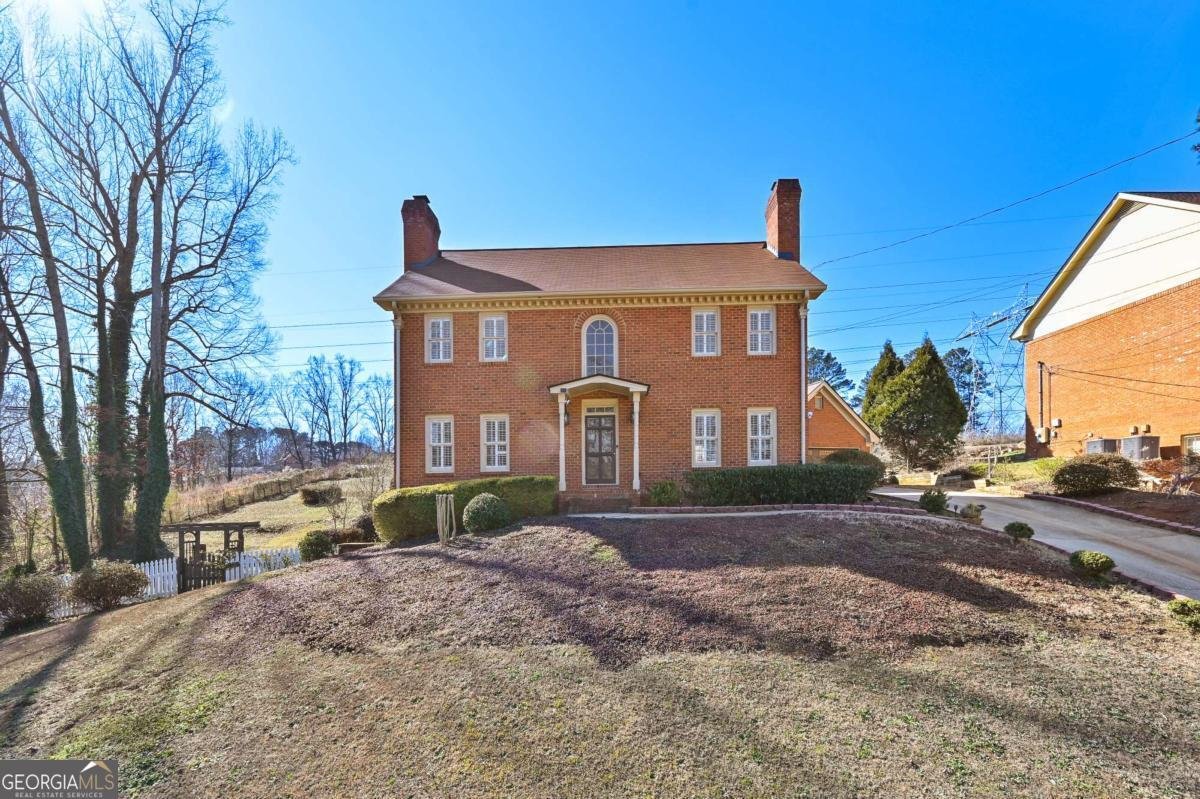 110 Amsterdam Drive Lilburn - Photo 1