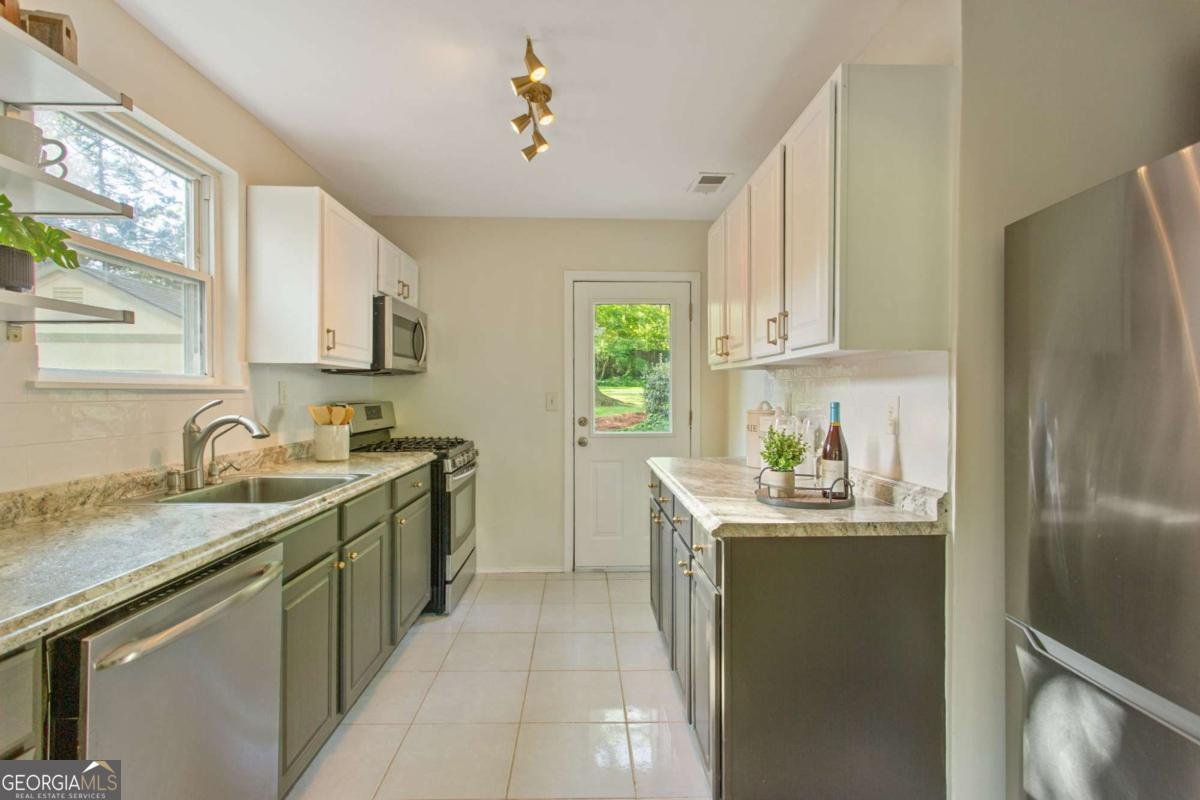 2529 Amelia Avenue Decatur - Photo 11