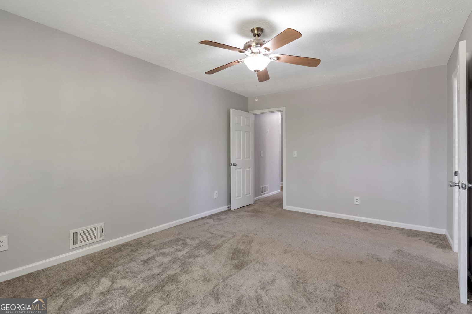 574 Horseshoe Circle Lilburn - Photo 14