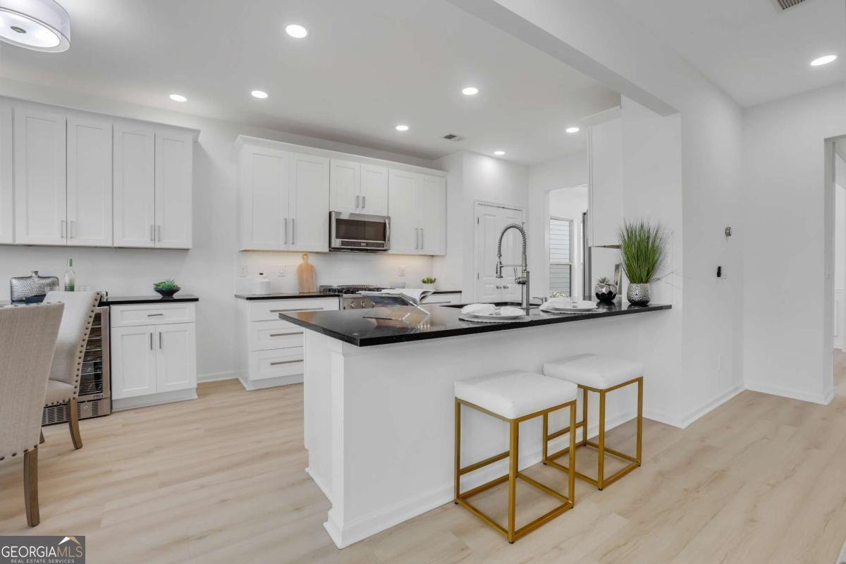 319 Privet Circle Suwanee - Photo 11